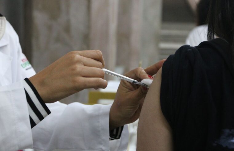 Casos de covid-19 aumentam 80% no mundo; mortes têm queda de 57%