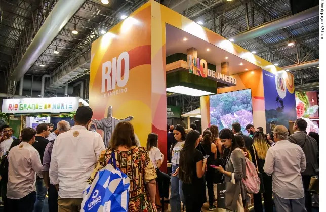 Petrópolis divulga seu potencial de turismo na ABAV Expo, a maior do setor na América Latina