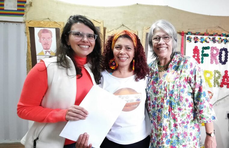 Coletiva Feminista Popular visita Casa de Cultura Afro Serra e entrega carta de apoio ao reconhecimento como ponto de cultura