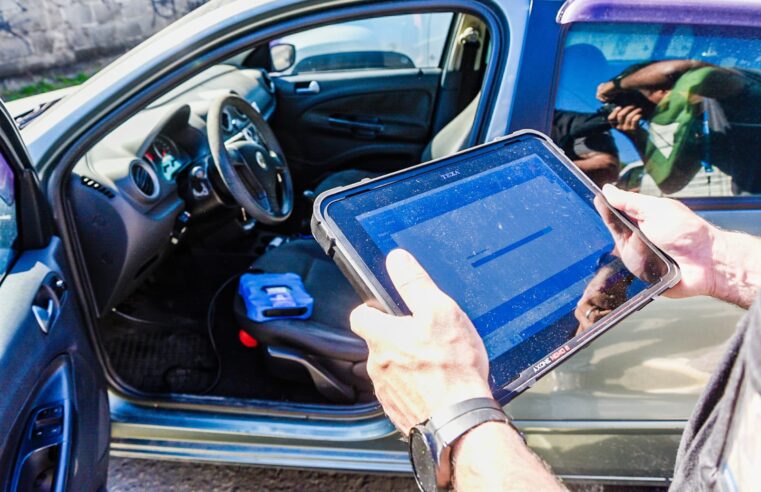 Detran.RJ usa equipamento que facilita a identificação de peças roubadas em veículos e ferros-velhos