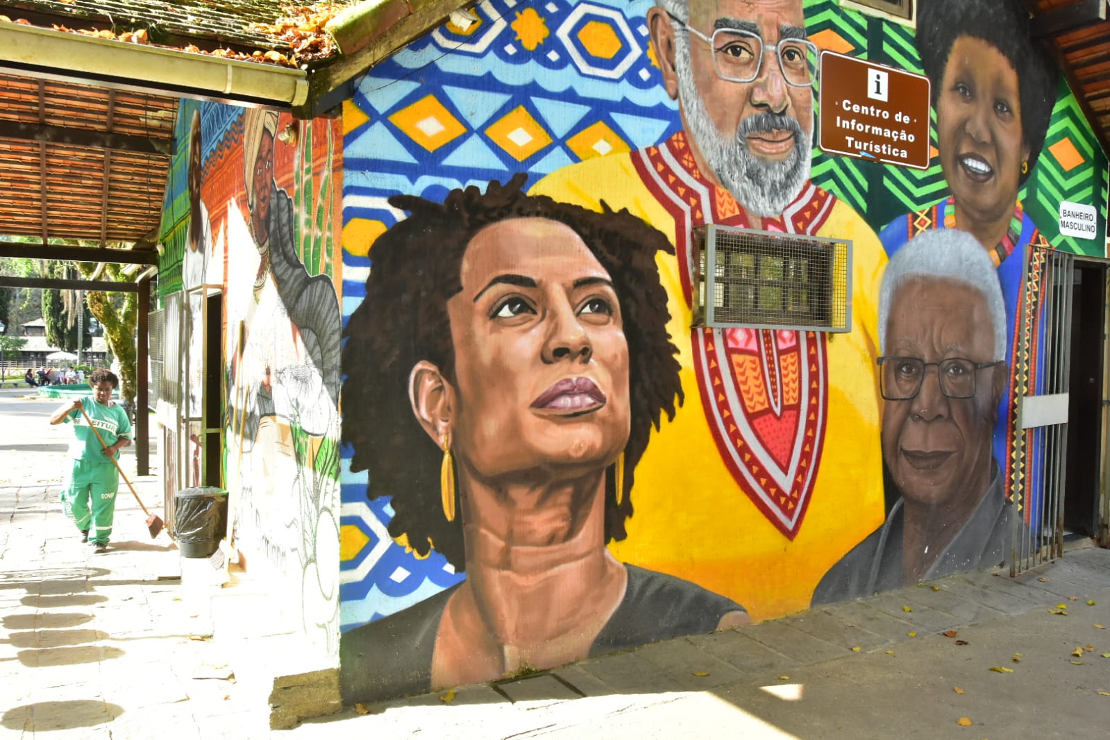 Grafite de Marielle Franco é reparado após sofrer ato de vandalismo