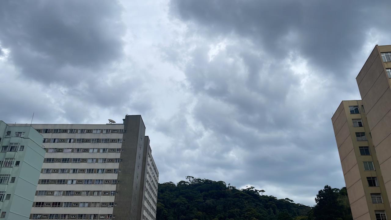 Terça-feira (05) será chuvosa em Petrópolis