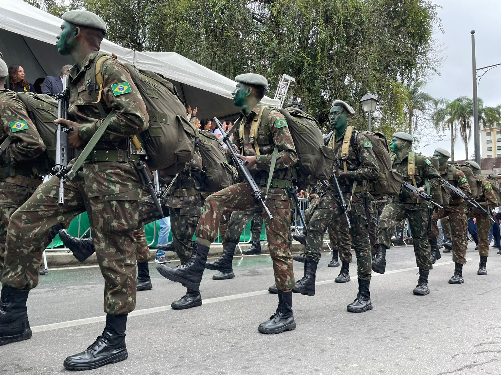 Desfile Cívico pela Independência do Brasil marca feriado em Petrópolis