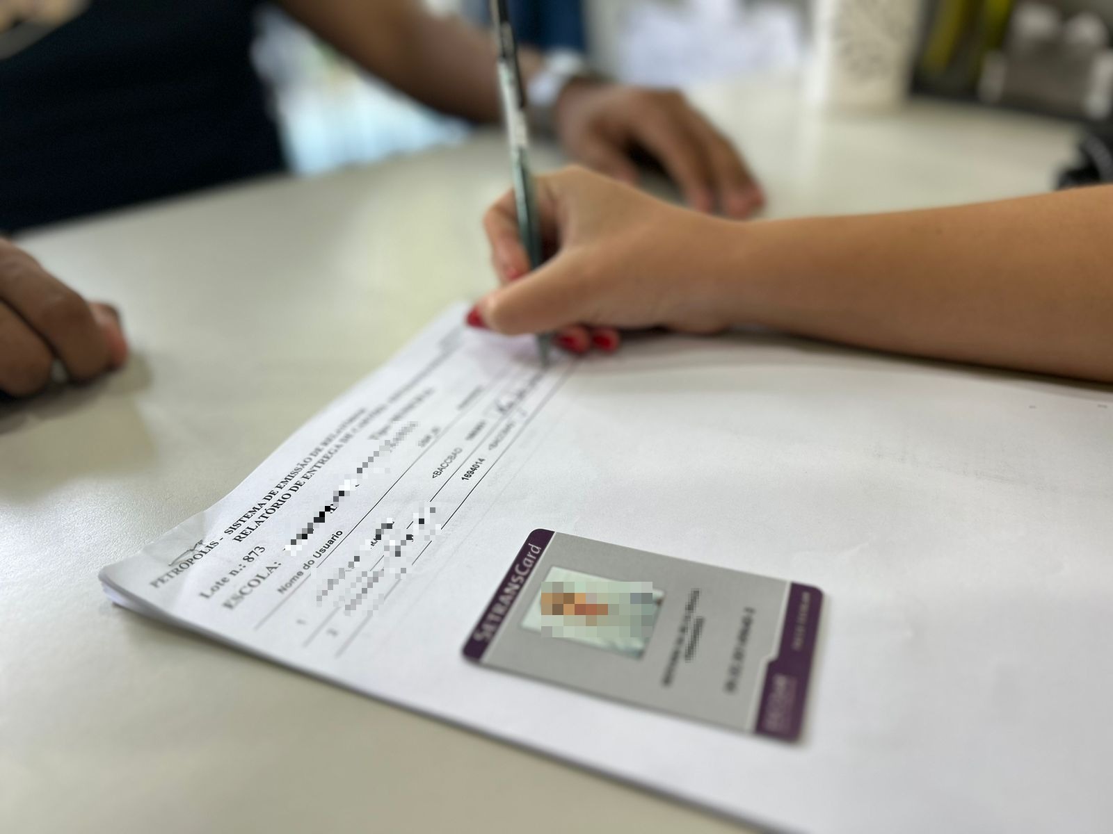 Cadastramento itinerante para cartão de bilhetagem eletrônica nas escolas atende mais de cinco mil estudantes em Petrópolis