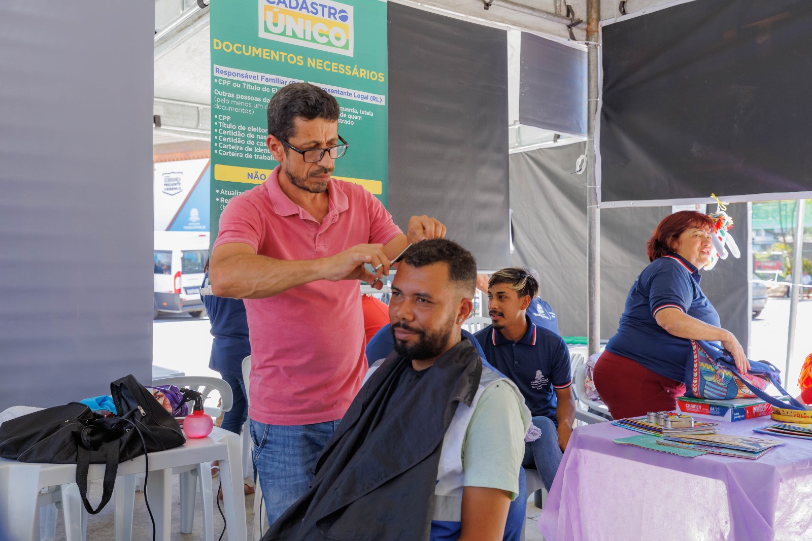 Assistência Social e Direitos Humanos atende quase 300 pessoas no feirão Emprega Terê 