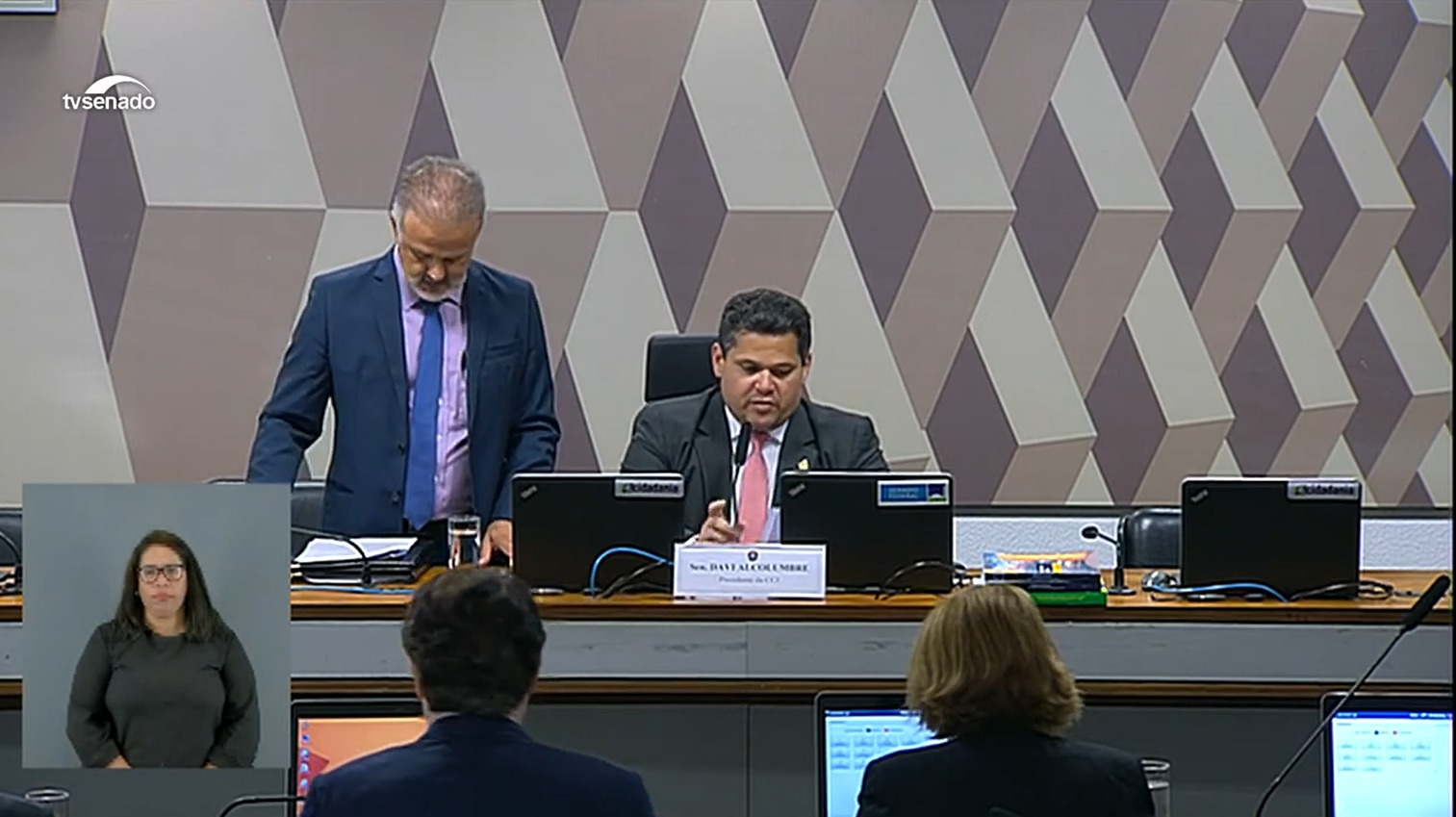 Comissão de Constituição e Justiça do Senado deve analisar PEC do processamento de plasma nesta semana