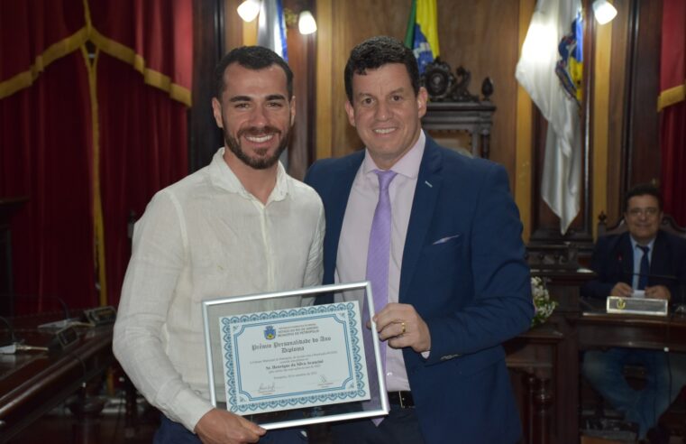 Avancini é premiado em sessão solene da Câmara de Petrópolis