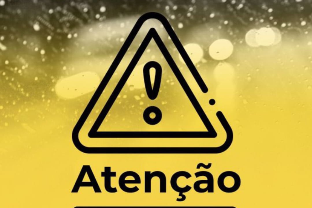Serra de Petrópolis com visibilidade parcial