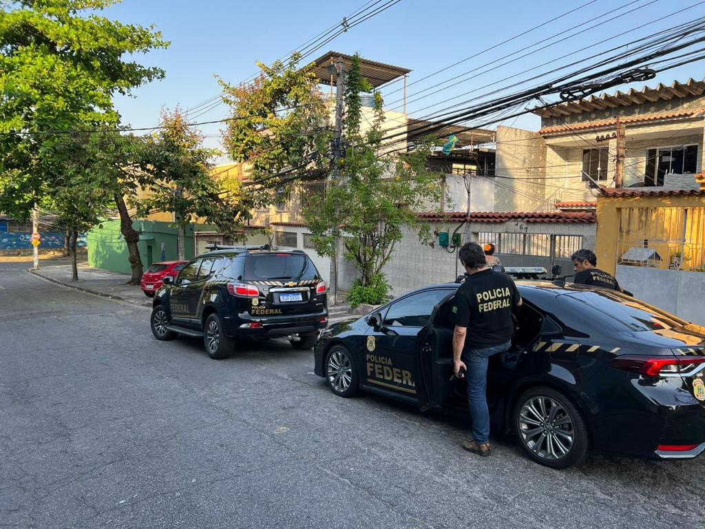 Preso integrante de grupo criminoso que desviava cartões magnéticos vinculados a benefícios do INSS.