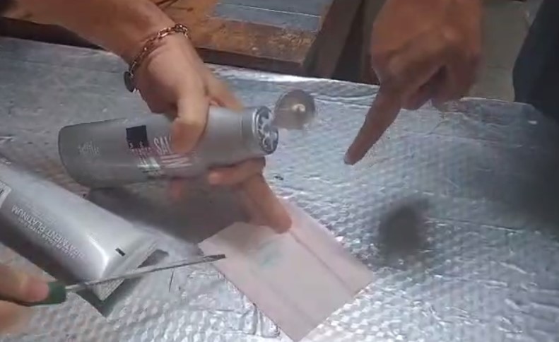 Mulher é presa com cocaína em embalagens de cosméticos