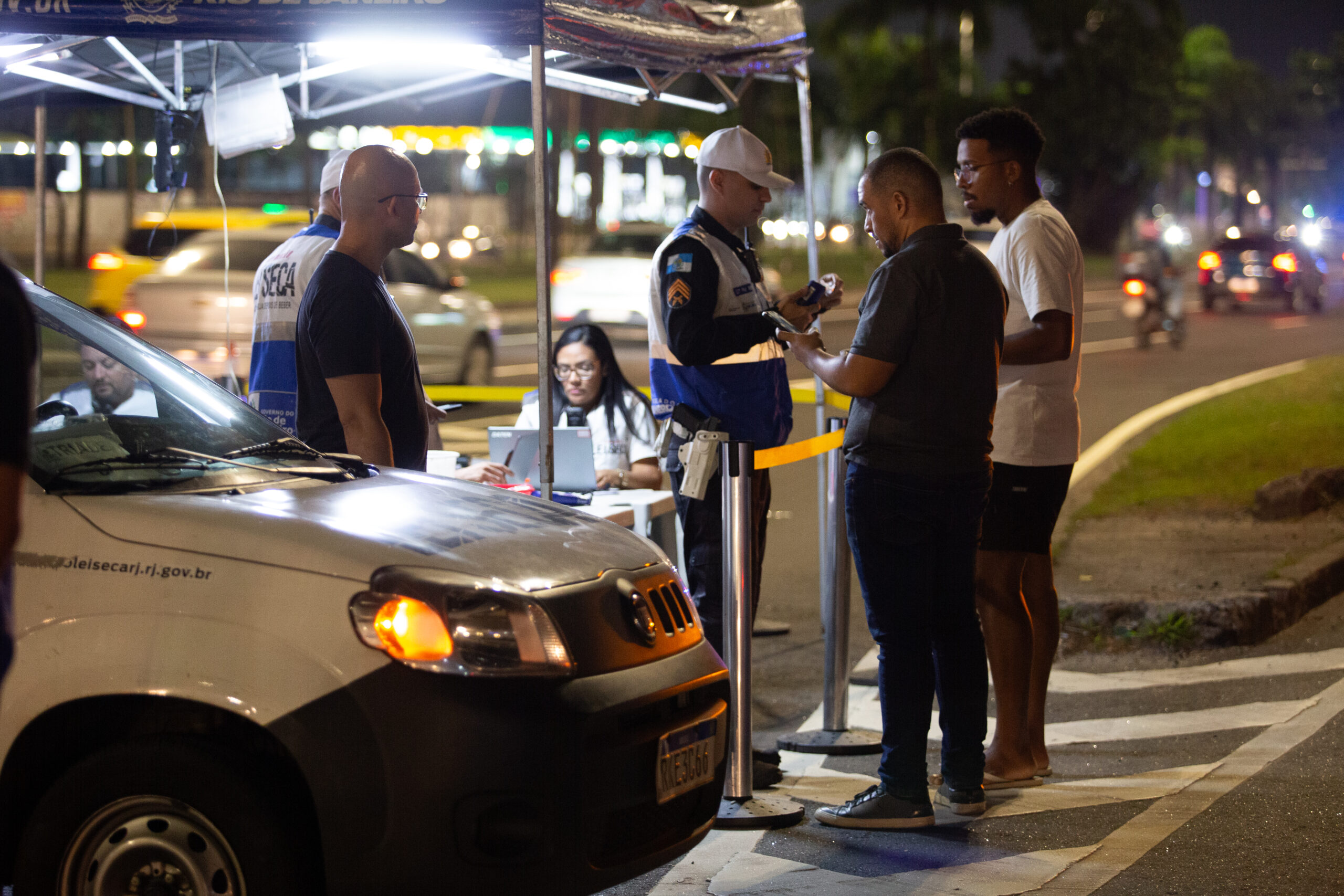 Lei Seca multa 569 motoristas durante fim de semana 
