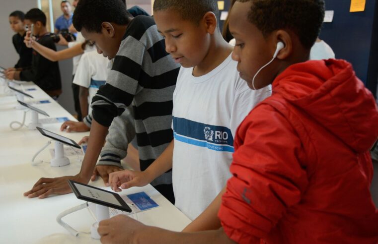 Escolas ampliam conexão à internet após a pandemia