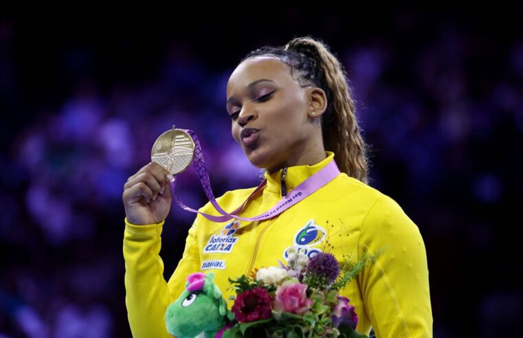 Ginasta Rebeca Andrade é bicampeã mundial do salto na Bélgica