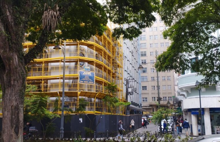 Obras no Antigo prédio do banco do Brasil causa transtornos ao entorno