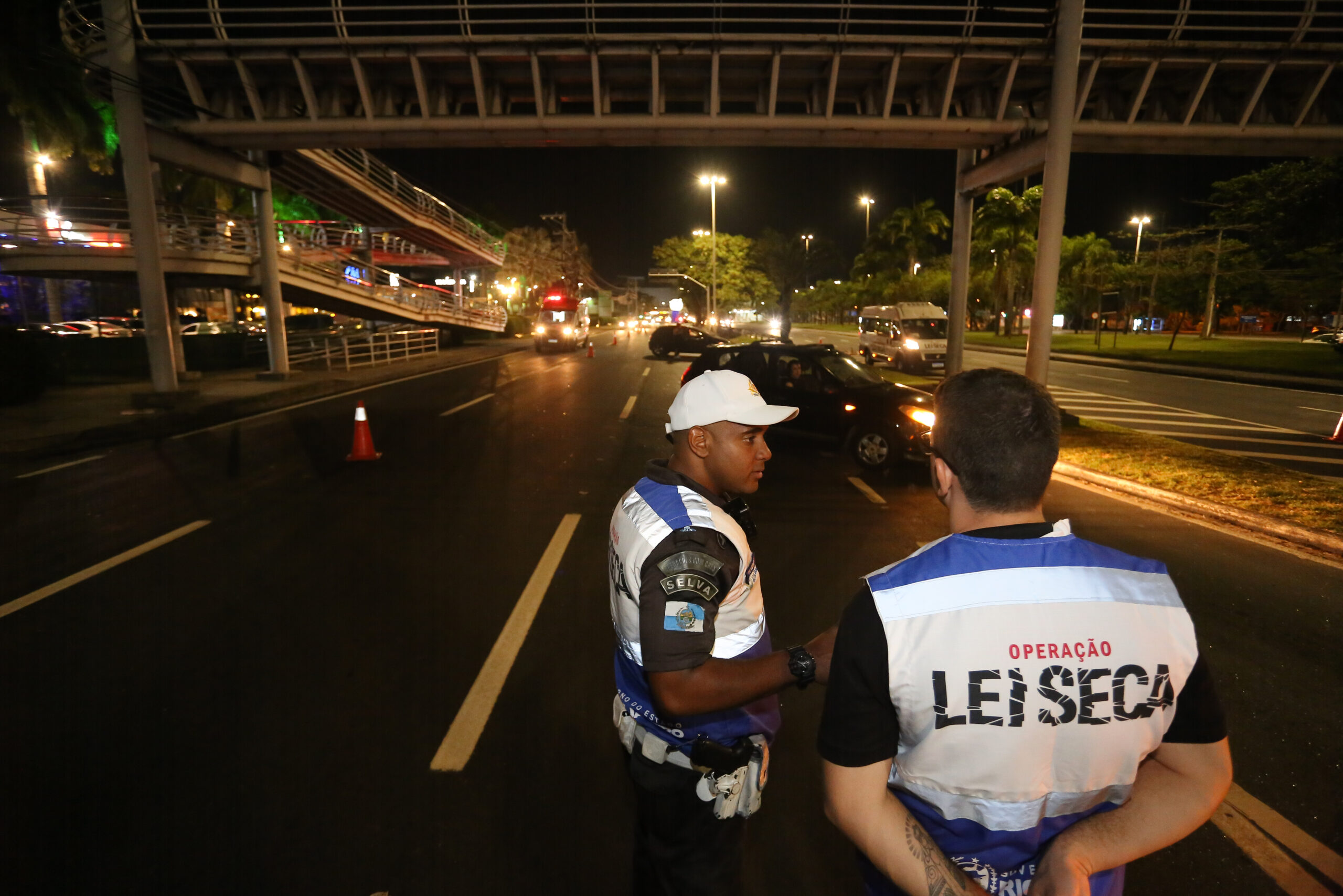 Operação Lei Seca flagrou 507 motoristas dirigindo sob efeito de álcool neste final de semana no RJ