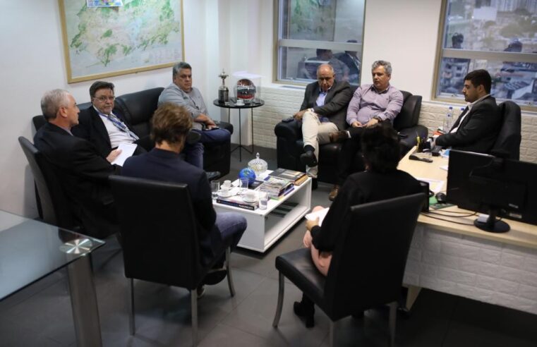 Movimento Petrópolis 2030 e SerraTec apresentam programa de formação em Tecnologia ao Instituto Rio Metrópole