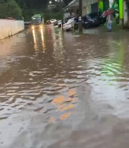 Defesa Civil de Petrópolis contabiliza cinco registros de ocorrências em função das chuvas desta terça-feira (31)