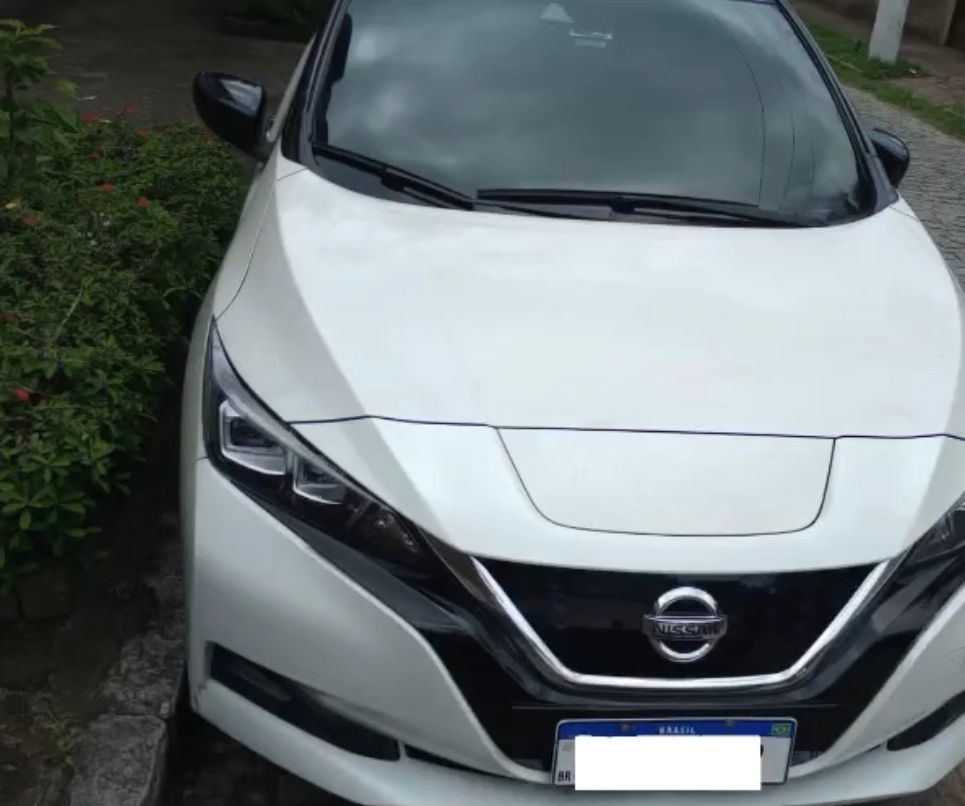 Carro roubado no Rio de Janeiro é recuperado em Petrópolis
