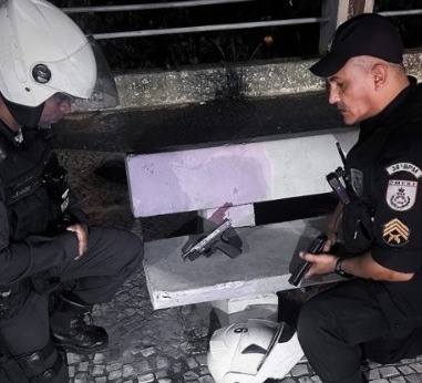 Menor é apreendido com arma de fogo em Três Rios