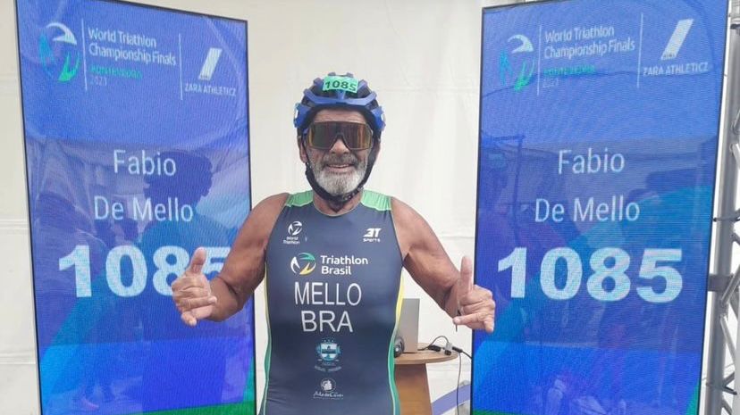 Atleta arealense de 73 anos participa de campeonato mundial de triathlon na Espanha