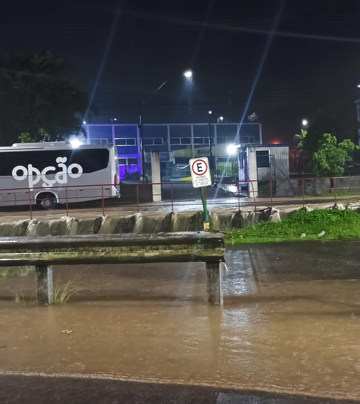 Boletim de ocorrências: Defesa Civil de Petrópolis contabiliza 09 registros de ocorrências em função das chuvas da madrugada desta terça-feira
