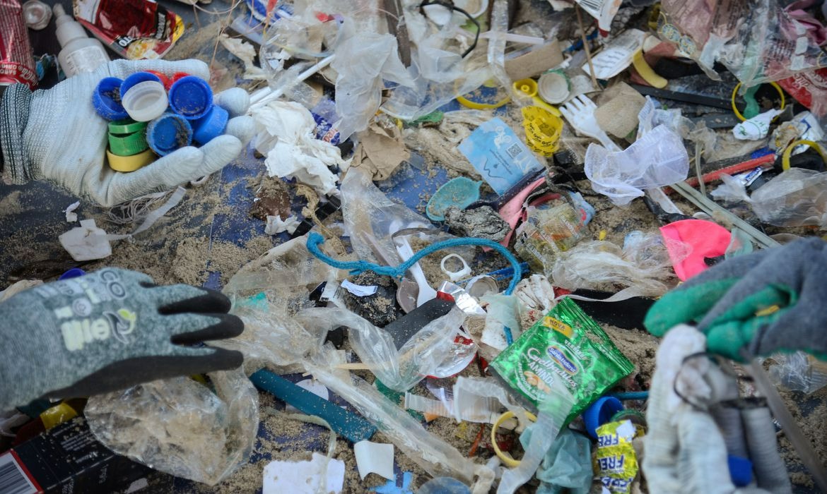 Acordo prevê que serviço de destinação final do lixo seja prestado pela Força Ambiental