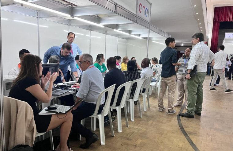 Feirão Limpa Nome: 220 pessoas negociam suas dívidas no primeiro dia de evento com descontos de até 98%