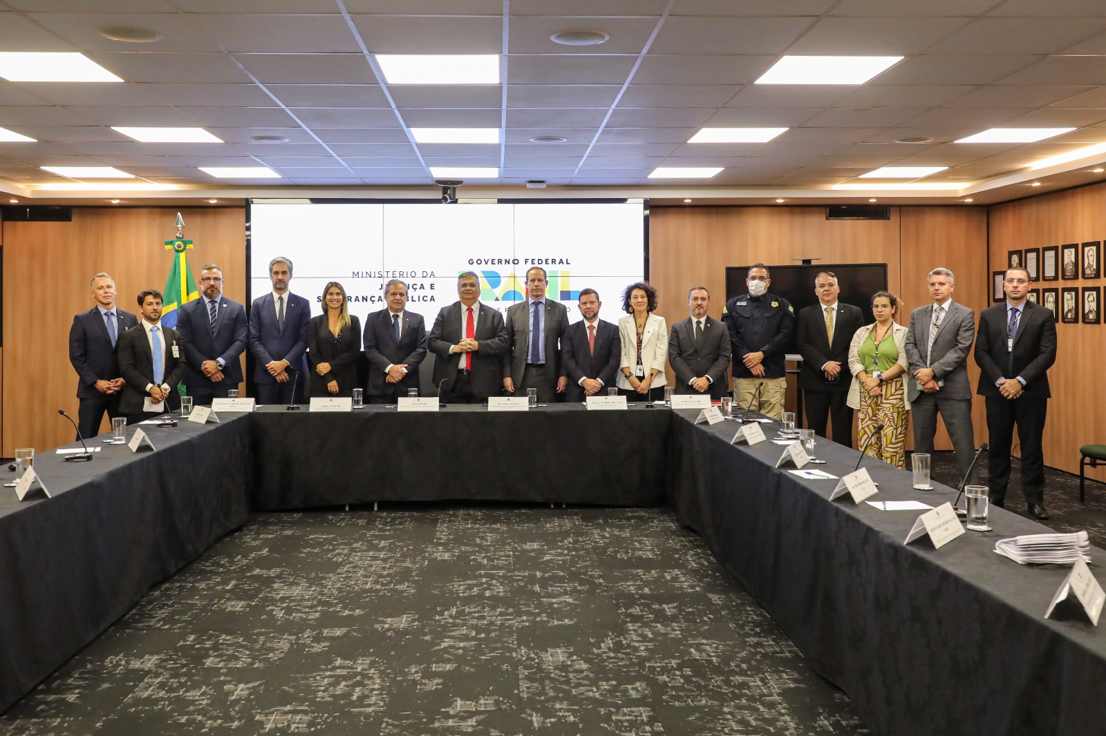 Estado e Governo Federal definem estratégias para o início das ações conjuntas de asfixia ao crime organizado
