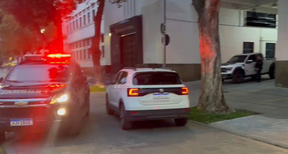 PF deflagra operação DRAKE contra tráfico de drogas praticado por policiais civis