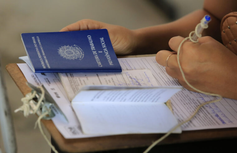 Emprego formal, estágio e jovem aprendiz: Governo do Estado divulga 4.399 oportunidades esta semana