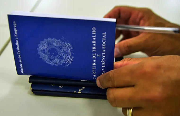 Brasil gera mais de 190 mil postos com carteira assinada em outubro
