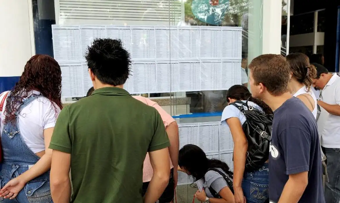 Prazo para preencher questionário do Enade termina neste sábado