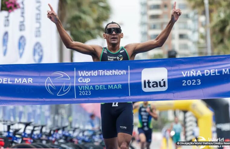 Brasil conquista dobradinha na Copa do Mundo de triatlo