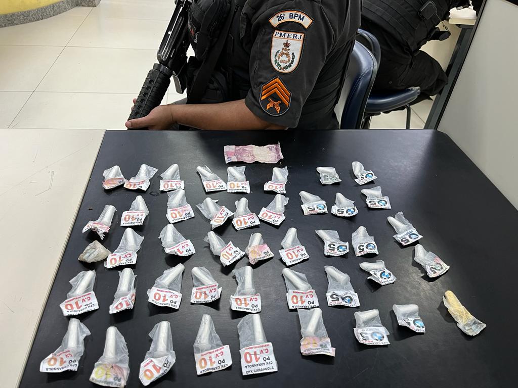 Homens são presos por tráfico de drogas no Carangola