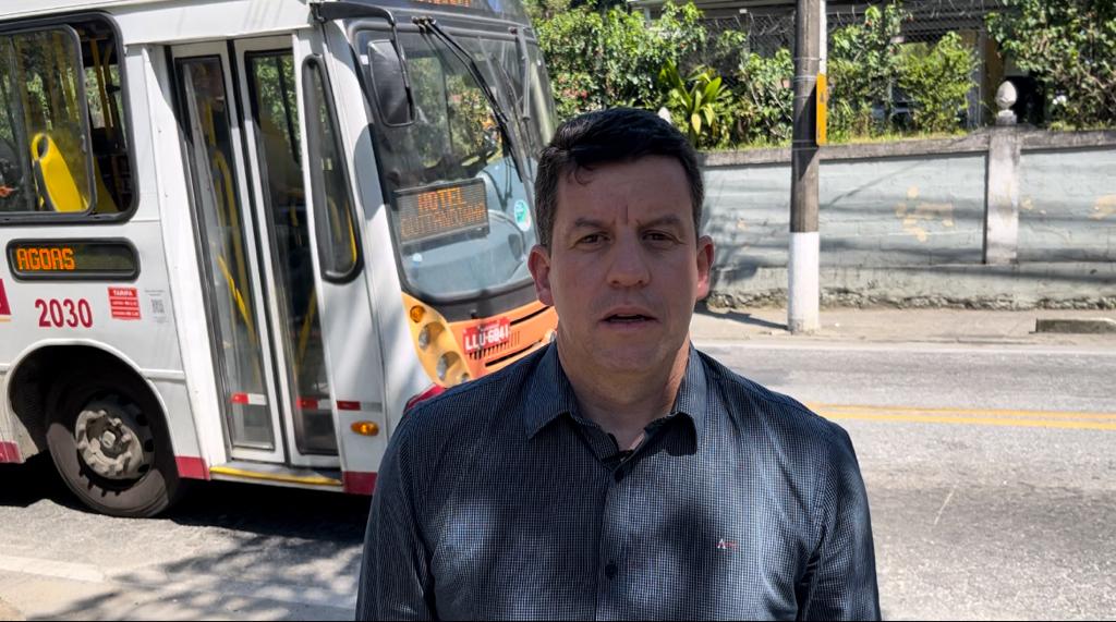 Vereador Hingo Hammes cobra medidas para tirar das ruas ônibus sem condições de circulação