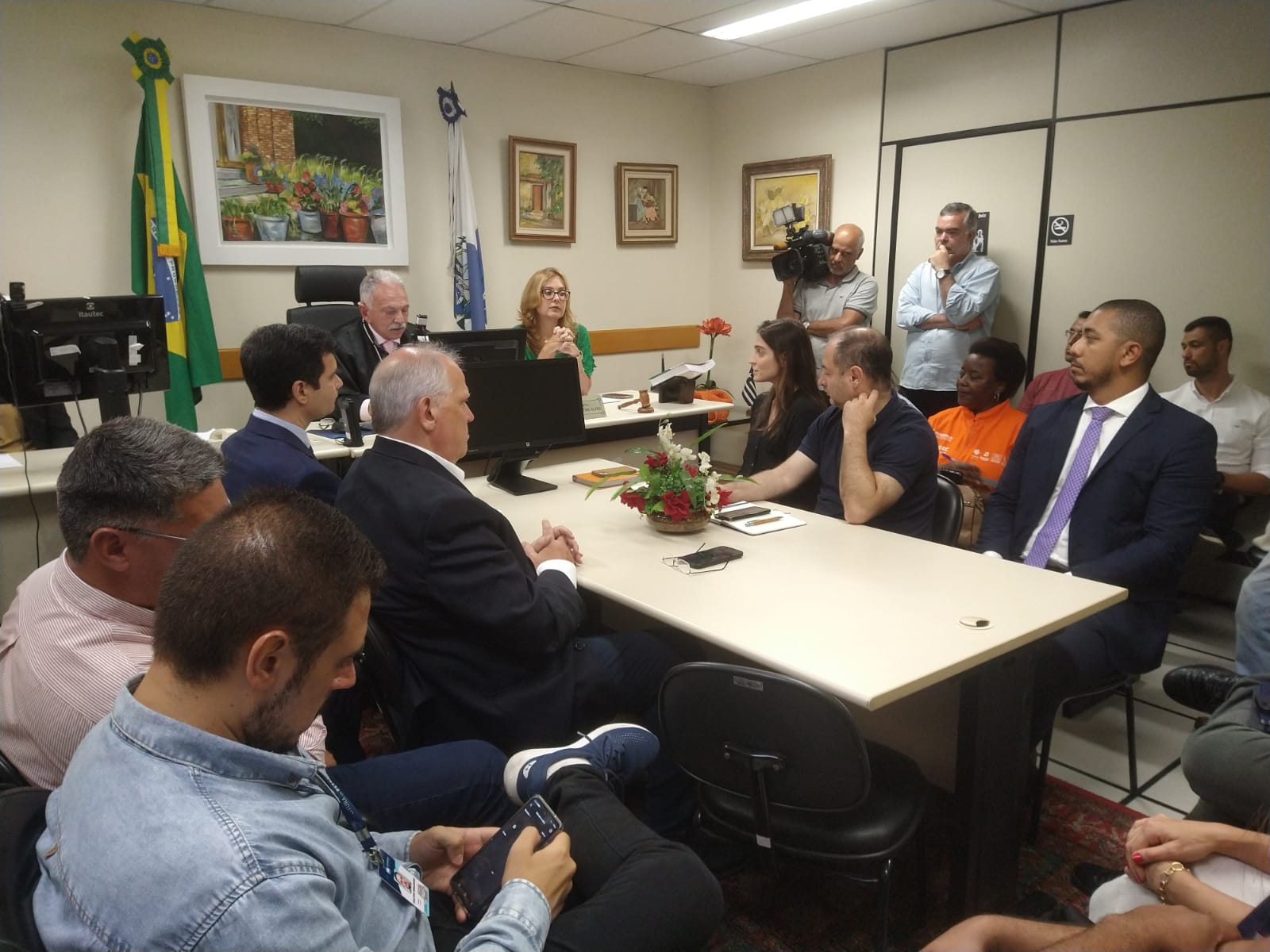 Justiça convoca audiência para debater apagão em Petrópolis