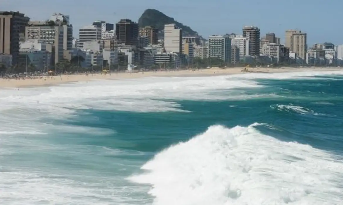 Corpo de Bombeiros do Rio antecipa Operação Verão 2023/2024
