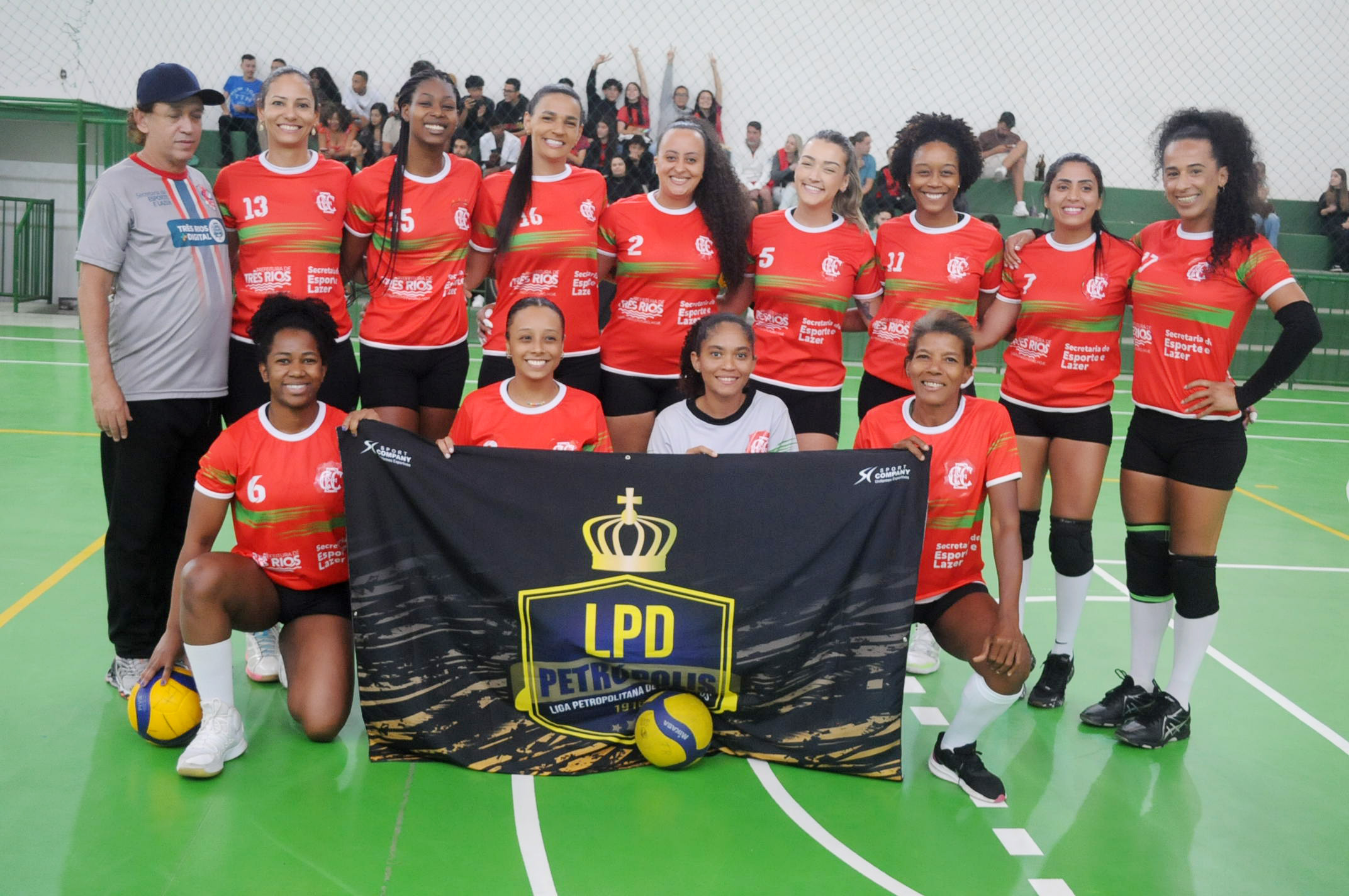 EC Vera Cruz/Magé Voleibol, no masculino, e EC Cascatinha/TR, no feminino, são os grandes campeões do vôlei em Petrópolis em 2023