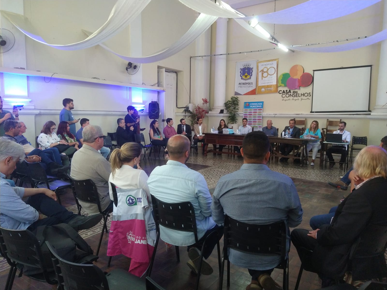Órgãos voltam a debater demolições às margens da BR-040