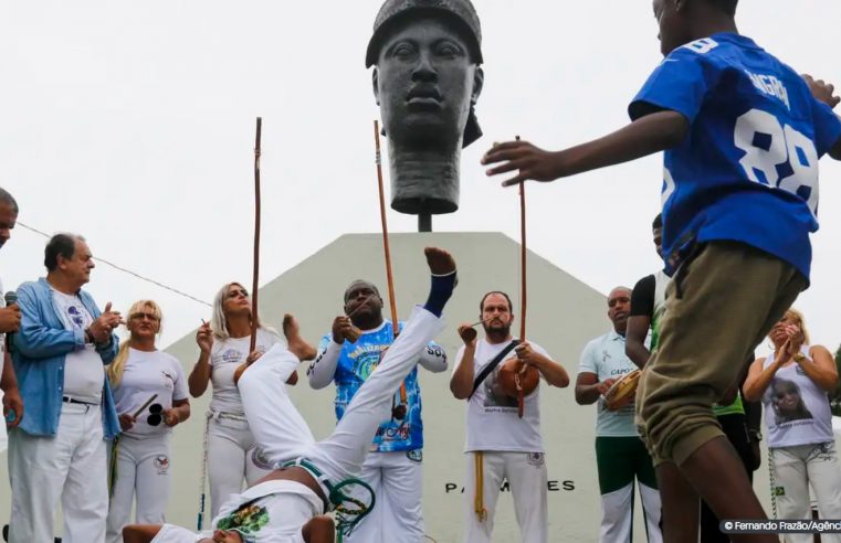 Monumento do Zumbi, no Rio, sedia celebração e luta pela causa negra