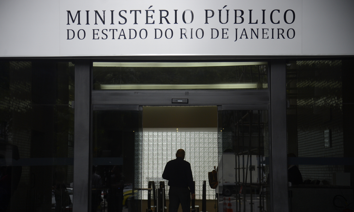 MPRJ e Polícia Civil realizam operação contra integrantes de torcidas organizadas