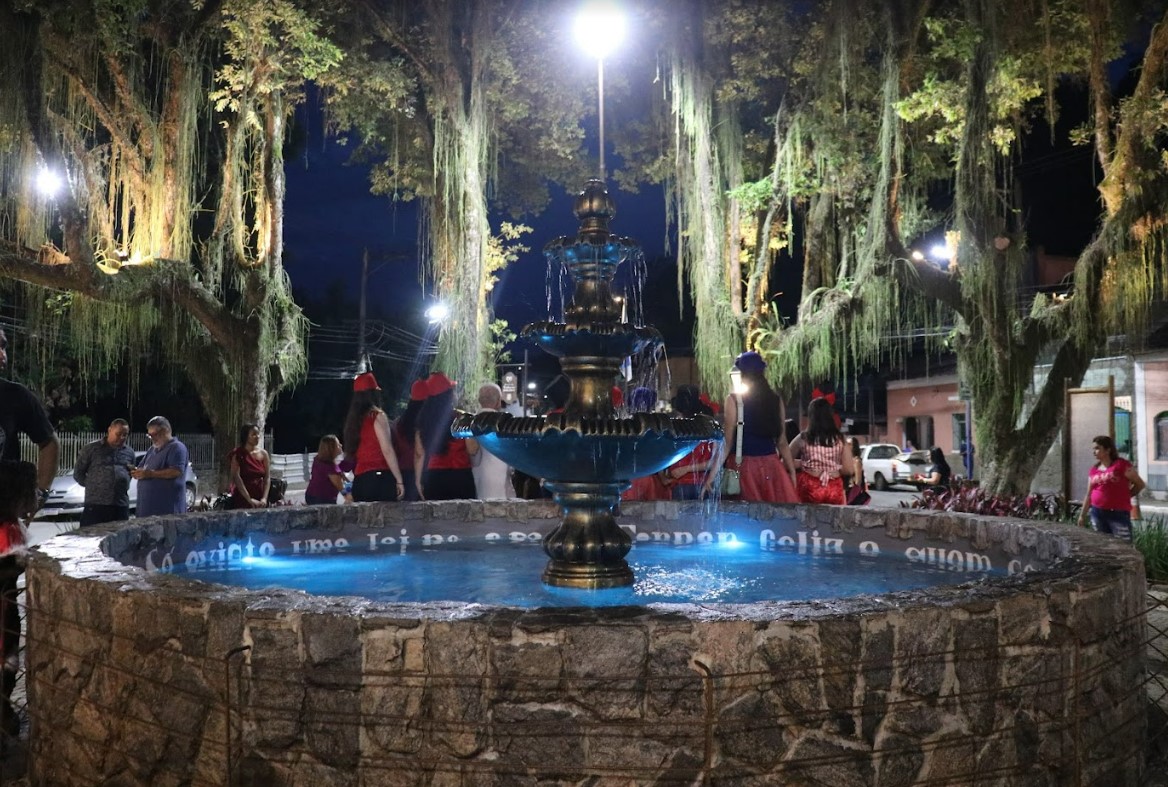 Paraíba do Sul inicia temporada com inauguração, Parada de Natal e show de luzes