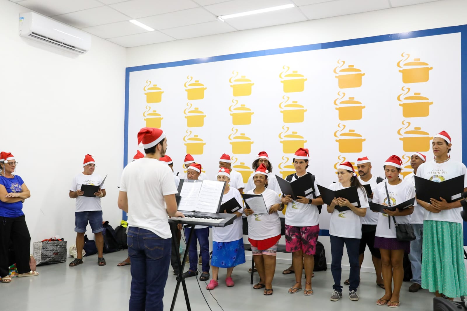 Já é natal nos Restaurantes do Povo: Governo do Estado oferece cardápio especial em comemoração à data