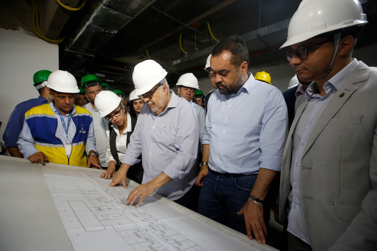 Cláudio Castro vistoria obras do primeiro Hospital Oncológico de Nova Friburgo e inaugura urbanização no Centro da cidade