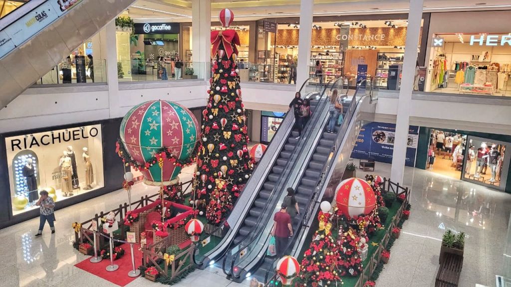 23 milhões de pessoas vão usar 13° salário para as compras de Natal