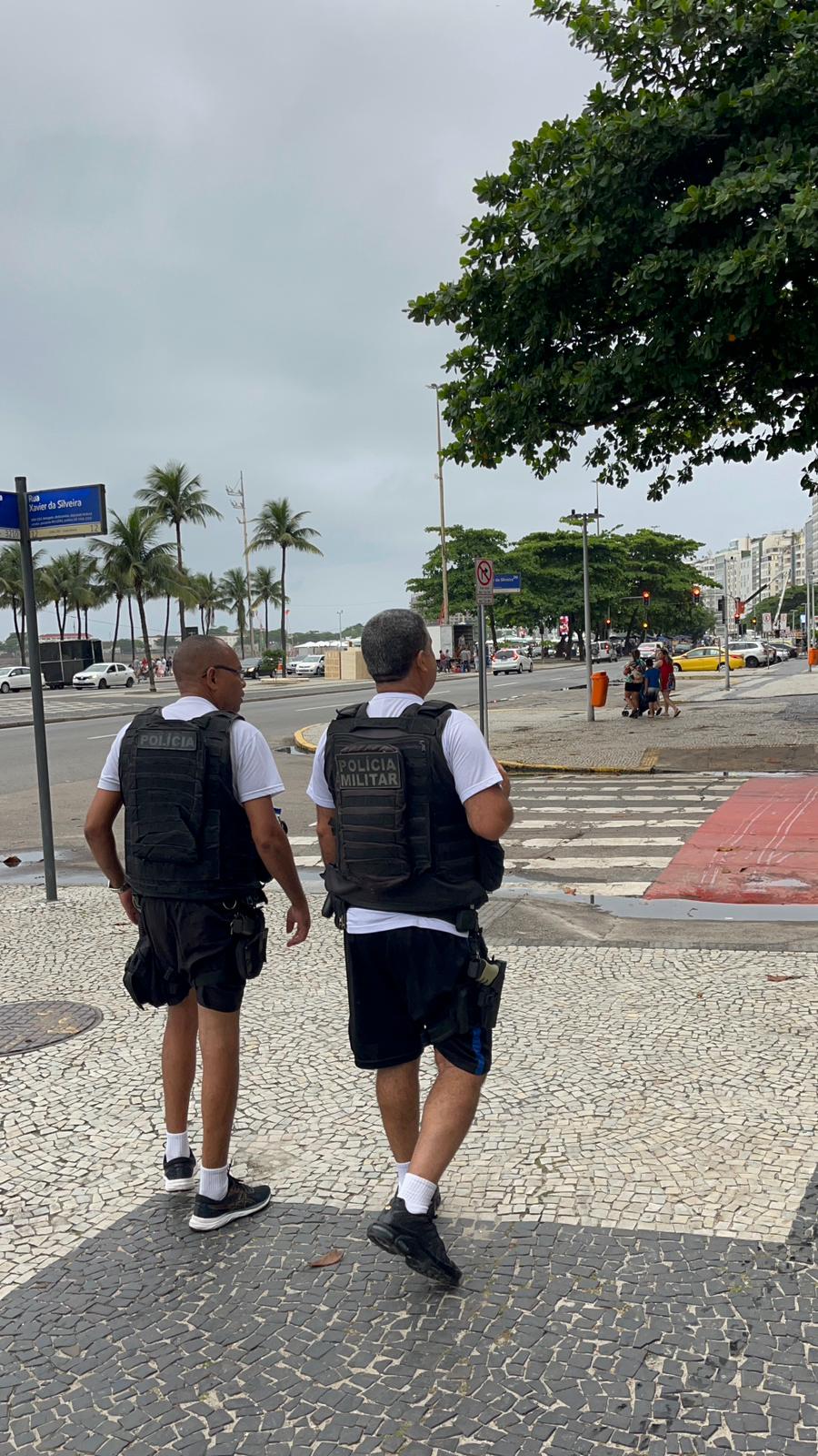 Mais segurança em Copacabana: agentes de segurança do Estado ocupam as ruas do bairro no primeiro dia de policiamento reforçado