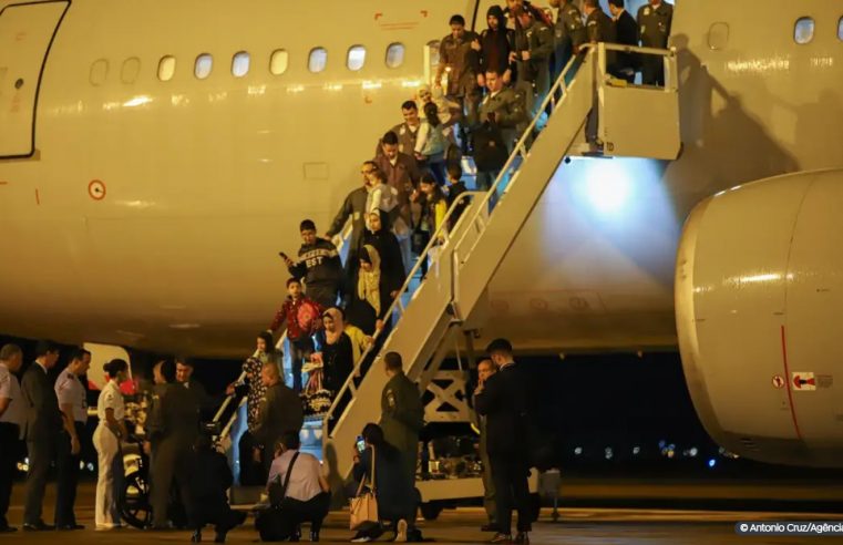 Mais um grupo de repatriados de Gaza chega ao Brasil