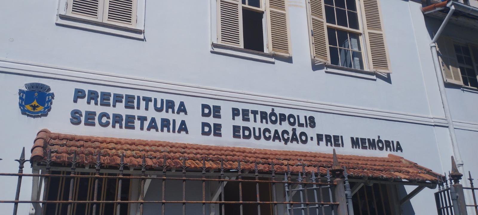 Estagiários da educação municipal de Petrópolis ficam fora do início do ano letivo