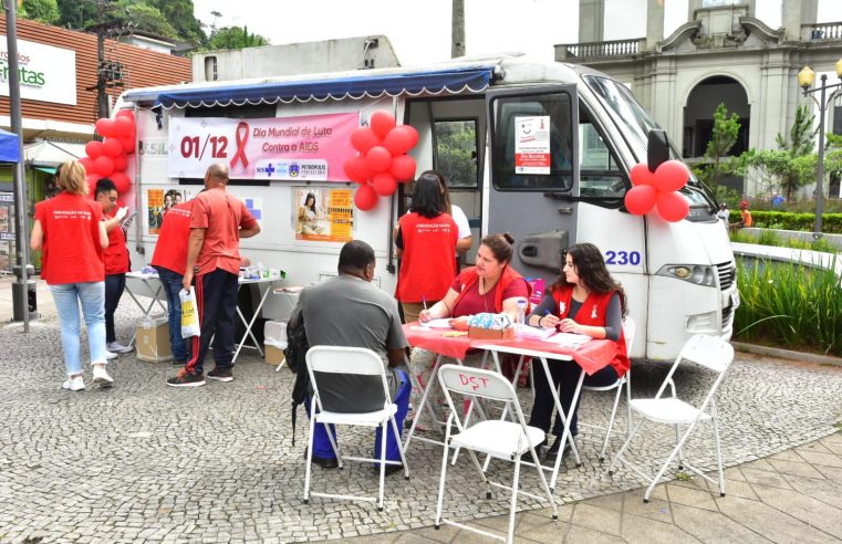 80 pessoas são atendidas em ação de conscientização sobre o Hiv em Petrópolis