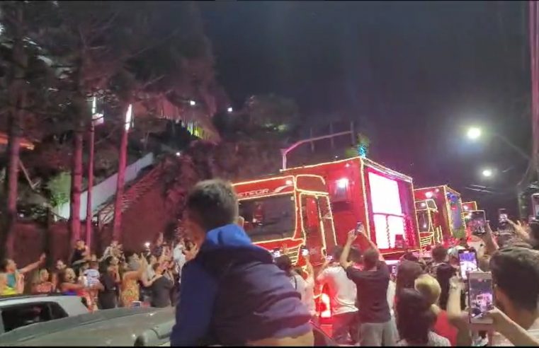 Caravana de Natal reúne petropolitanos em diversos pontos da cidade